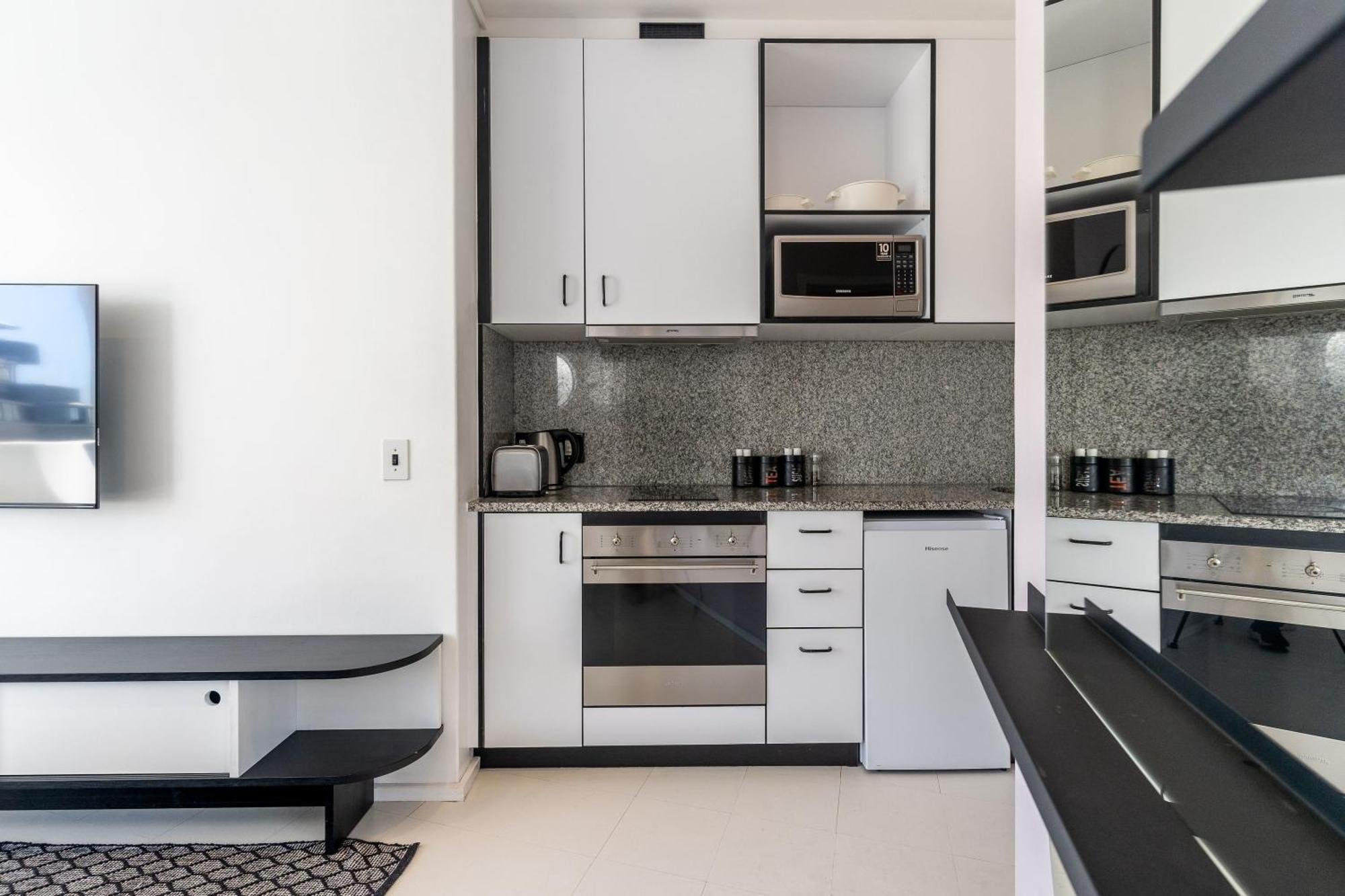 Flamingo 501 - One Bedroom Sea Point * Cape Town