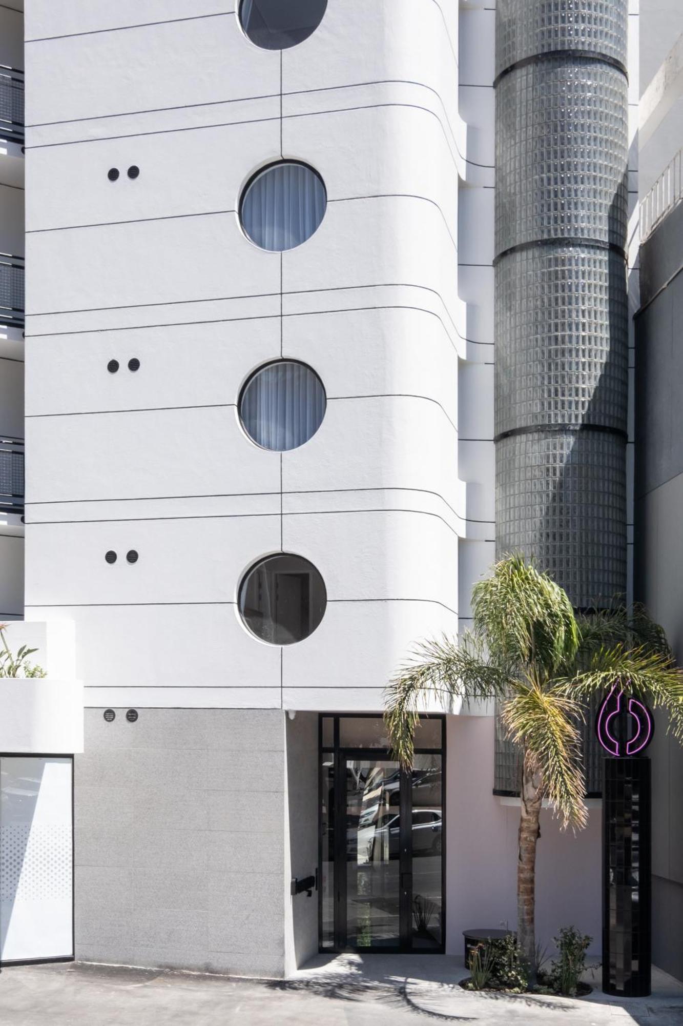 Flamingo 501 - One Bedroom Sea Point Cape Town