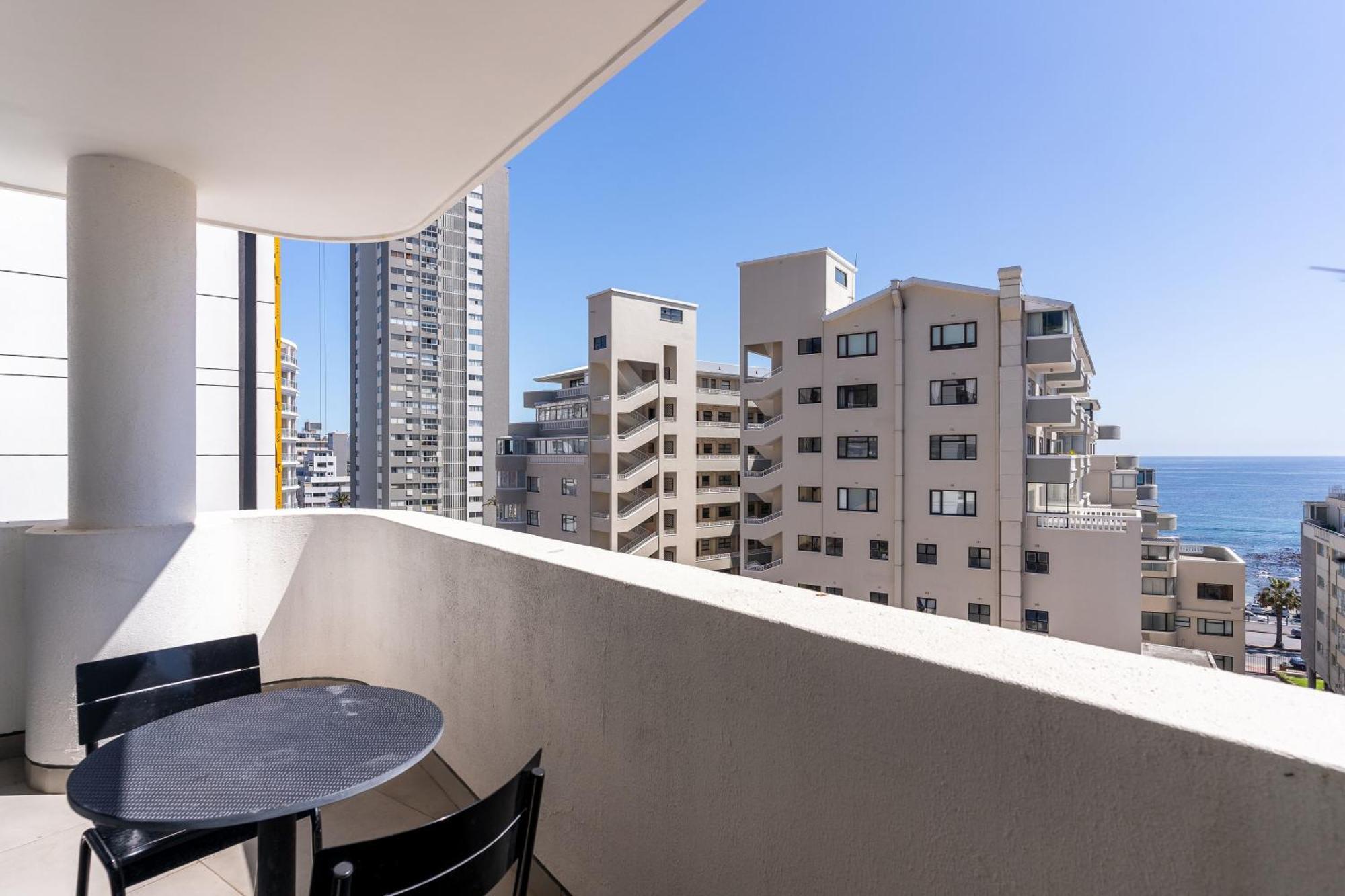 Flamingo 501 - One Bedroom Sea Point * Cape Town